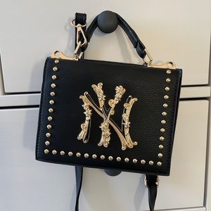 Black New York Crossbody Bag